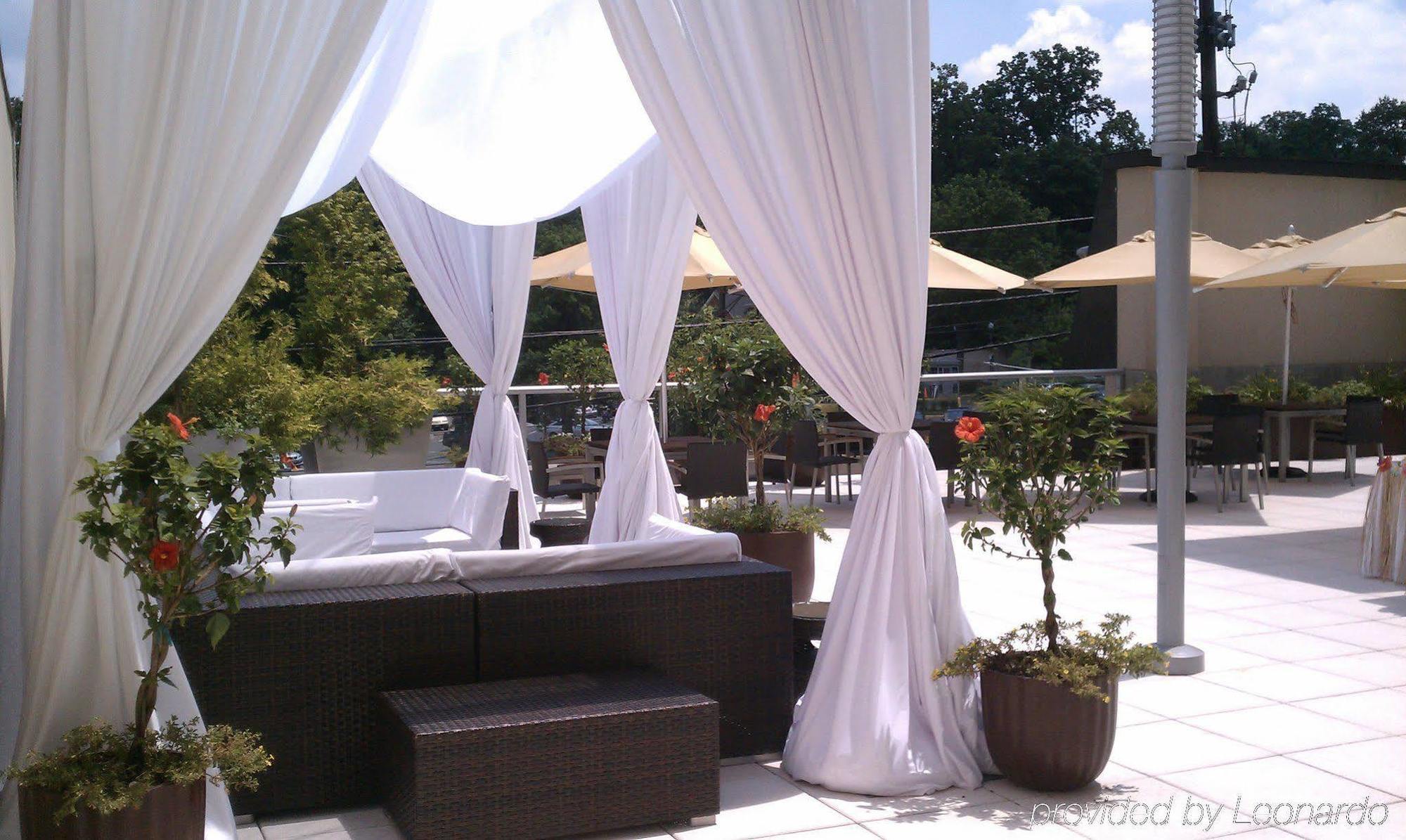 Courtyard By Marriott Bethesda Chevy Chase Hotel Exterior foto