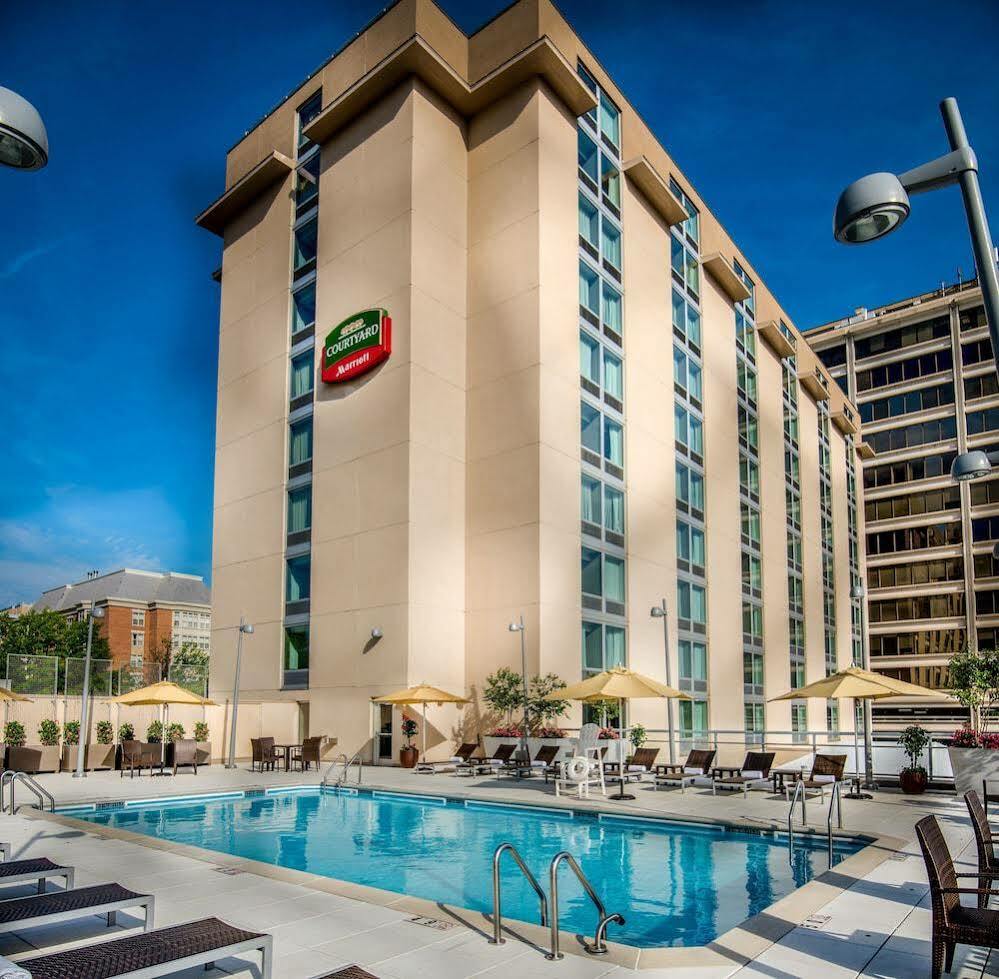 Courtyard By Marriott Bethesda Chevy Chase Hotel Exterior foto
